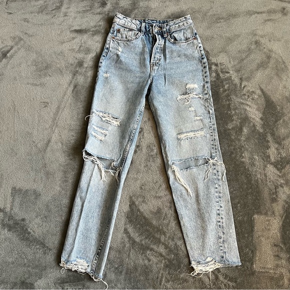 H&M Mom Jeans - Picture 2 of 3